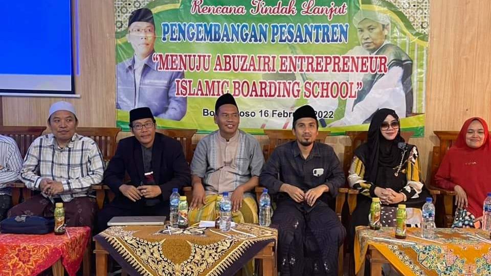 Seminar Pengembangan Pesantren Menuju Abu Zairi Entrepreneur