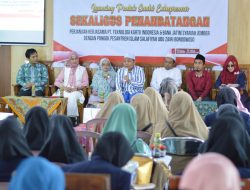 Penandatanganan Perjanjian Kerjasama Pondok Pesantren Abu Zairi Dengan PT. TKI & Bank Jatim Syariah Jember Menuju Pesantren Go Digital.