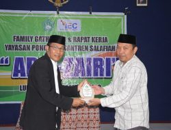 Riyadhoh Pondok Pesantren Abu Zairi Sharing and Hearing di Villa Guci Alit Lumajang