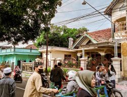 Pembagian Takjil Gratis Oleh Mahasiswa STIS Abu Zairi